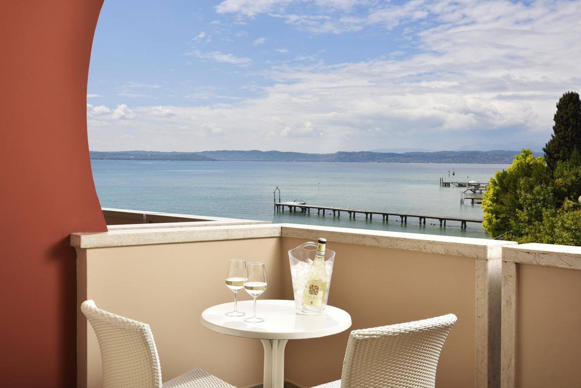 Hotel Continental Wellness&Spa Sirmione Esterno foto
