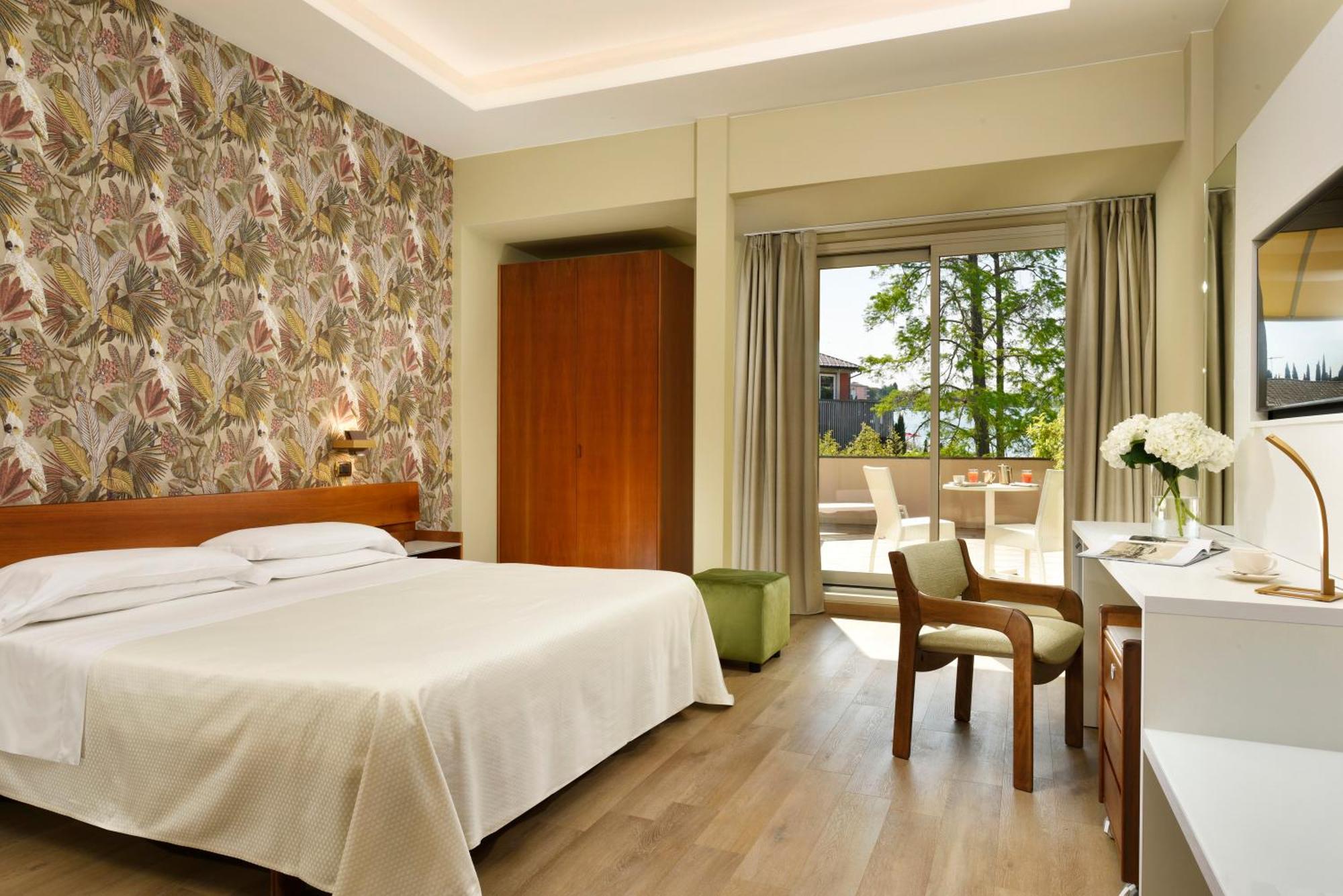 Hotel Continental Wellness&Spa Sirmione Esterno foto