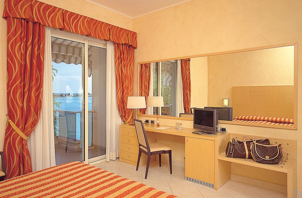 Hotel Continental Wellness&Spa Sirmione Esterno foto