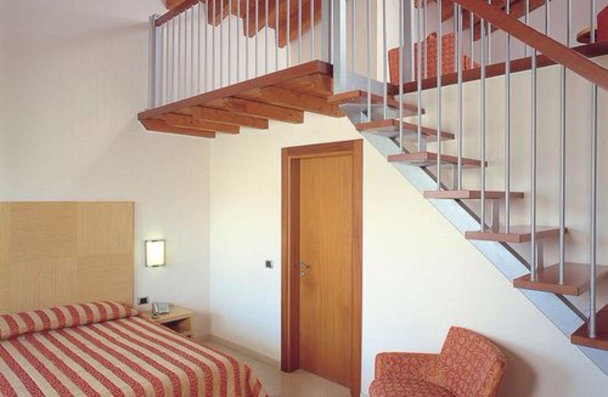 Hotel Continental Wellness&Spa Sirmione Esterno foto