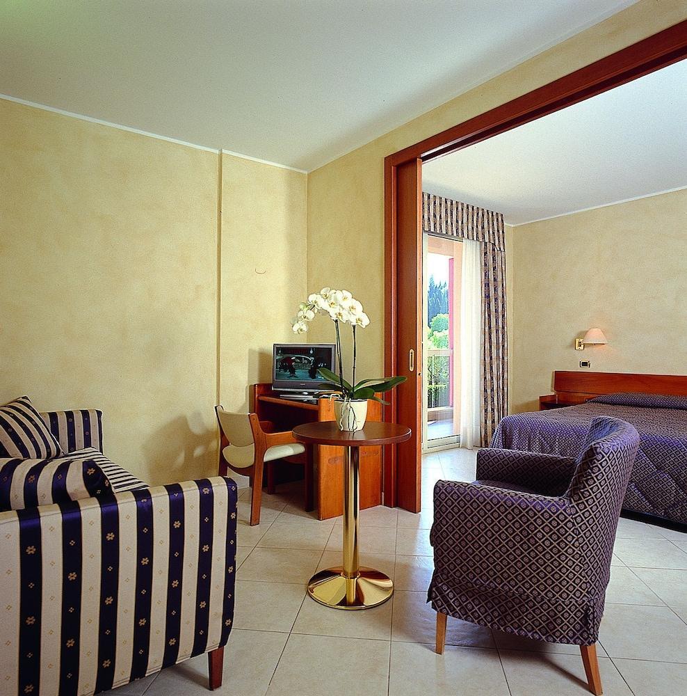 Hotel Continental Wellness&Spa Sirmione Esterno foto